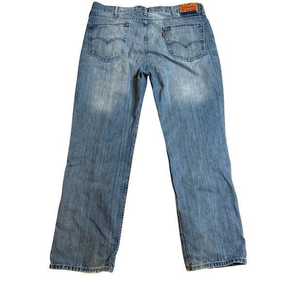 Levis Mens Jeans 38x29 Measured  Straight Leg Medium Wash - Picture 2 of 11